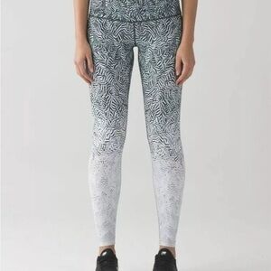 Lululemon Wunder Under Leggings Dazzle Nulux Alpine White Black, Size 4